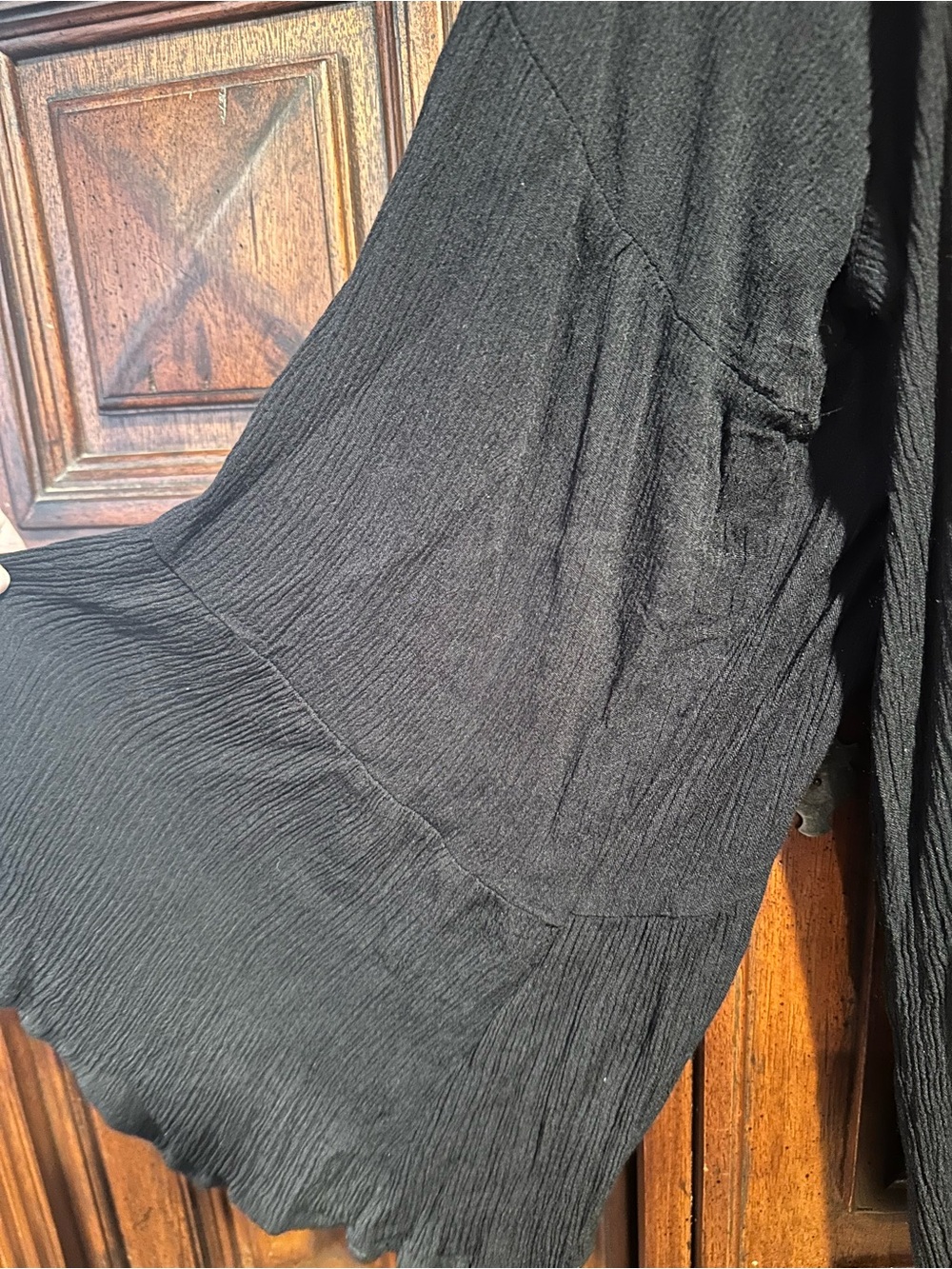 4X 26/28 Suzanne Betro Black Gauze Top with Floral Embroidery long bell sleeves - Picture 5 of 9